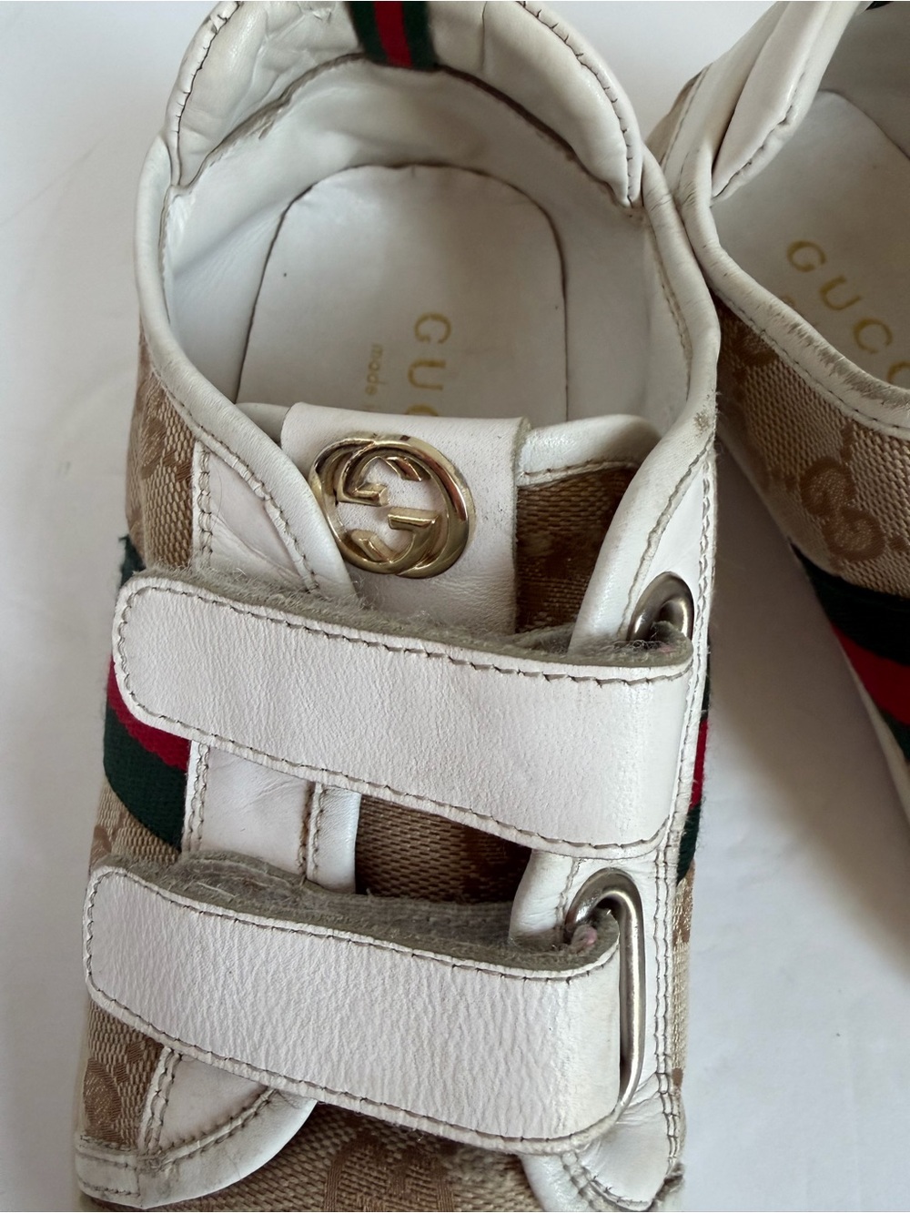 Gucci White & Beige Signature Velcro Sneakers with Red-Green Stripe - Picture 3 of 7